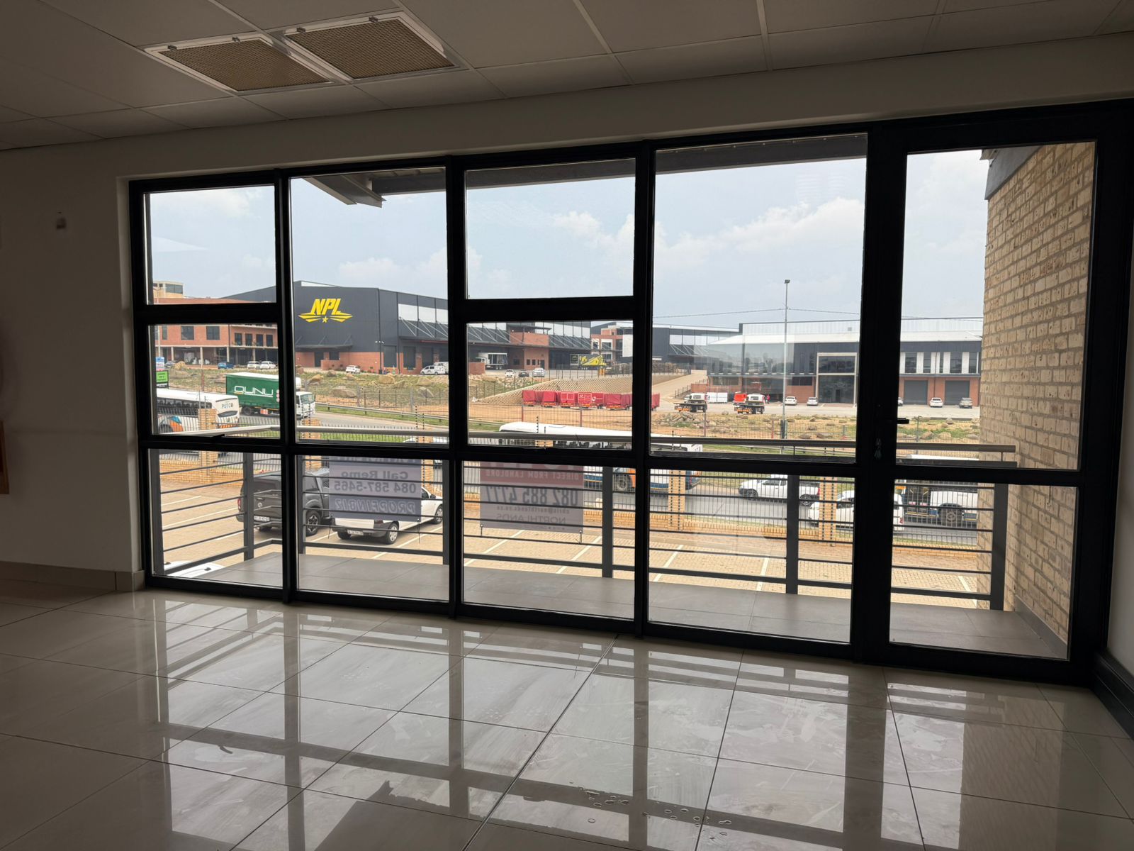 Retail Park unit 4 - first floor view
